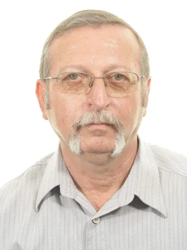 Expert photo